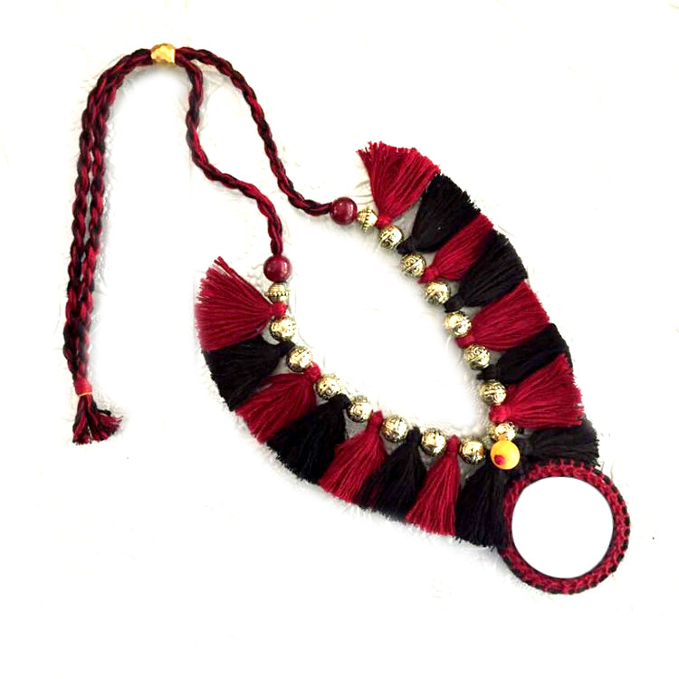 maroon black thread tassels necklace